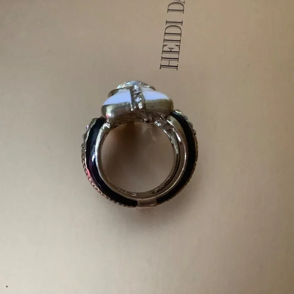 Heidi Daus New Century Crystal & Enamel Art Deco Ring  White Black SZ 10 - Picture 7 of 13